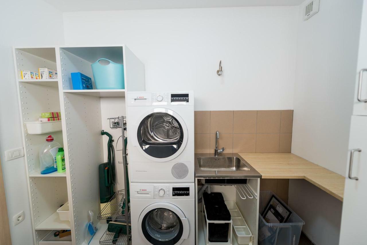 Central Apartments With Parking ลูบลิยานา ภายนอก รูปภาพ