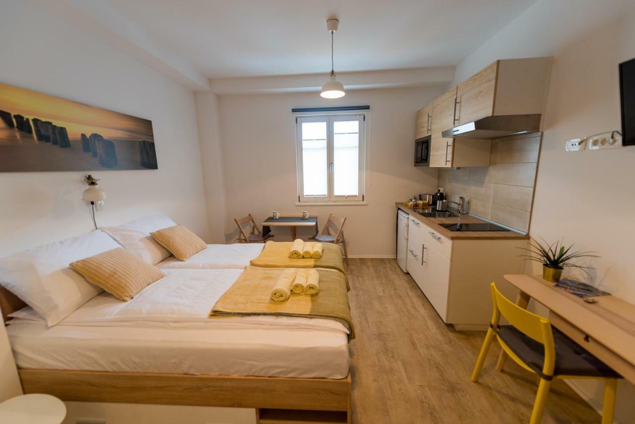 Central Apartments With Parking ลูบลิยานา ภายนอก รูปภาพ